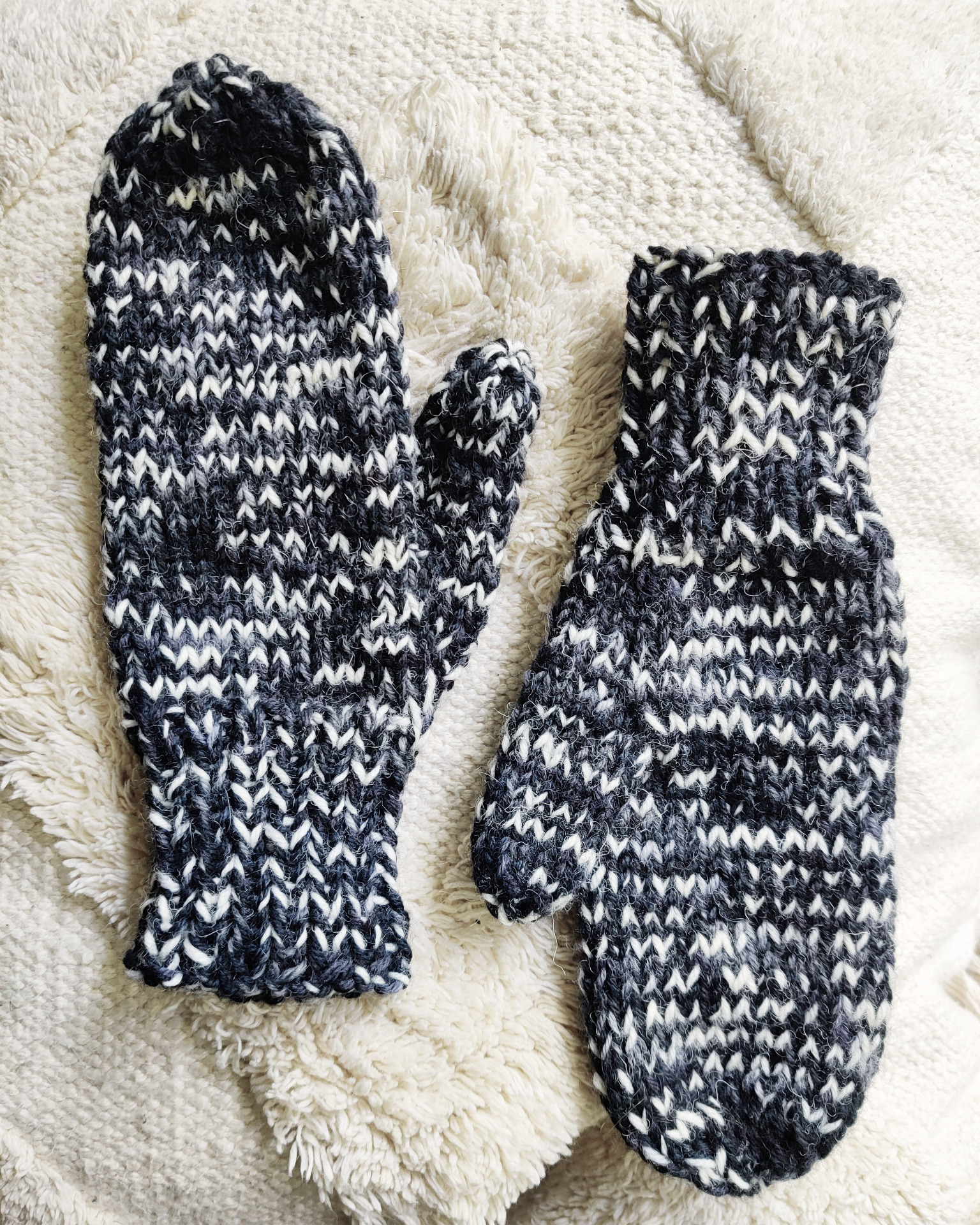 Winter mittens for a child